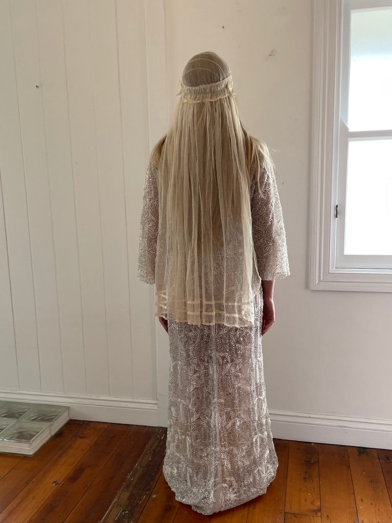 Antique 20s Juliet Cap veil with satin flowers lace trim