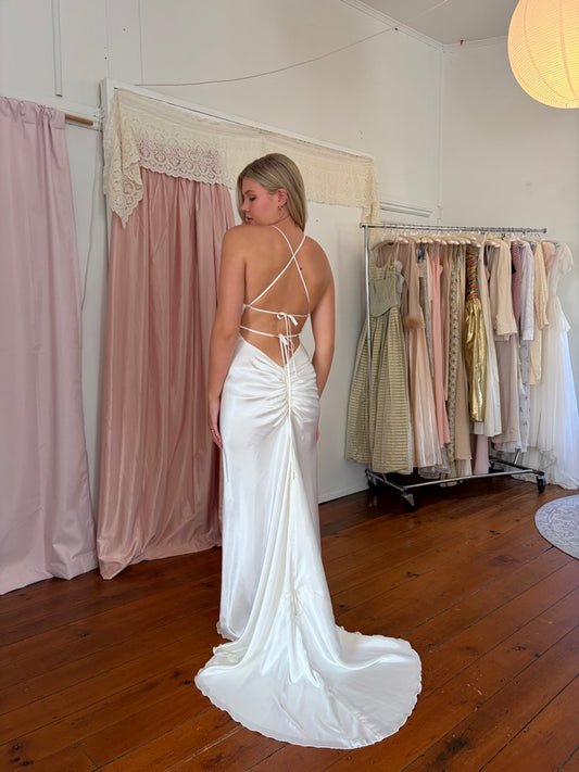 Vintage y2k ivory satin open back wedding dress with train