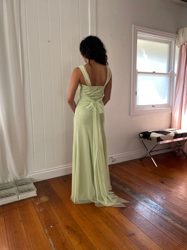 Vintage Y2K Vera Wang matcha tulle gown with tie