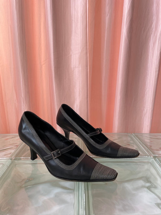 Via Spiga black pointed toe leather heels with white stitching size 38