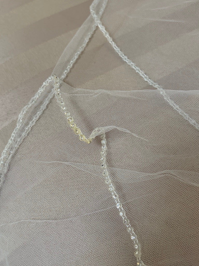 Vintage y2k ivory elbow veil with rhinestone edging