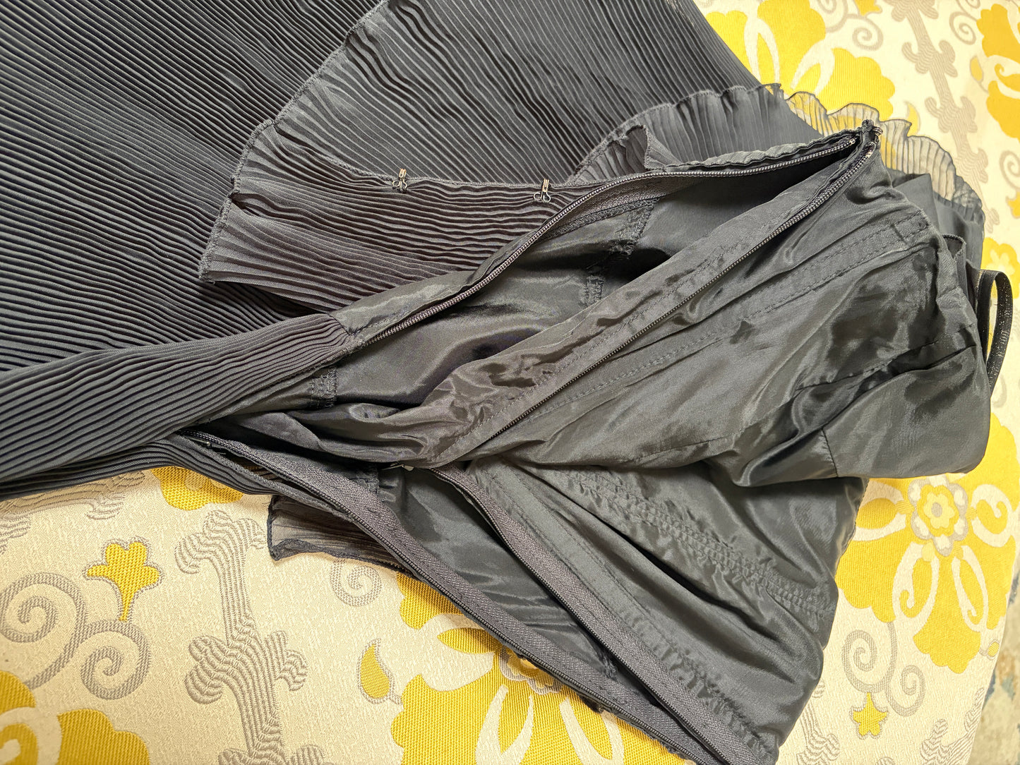 Vintage 80s Frank Usher tiered pleated black strapless dress