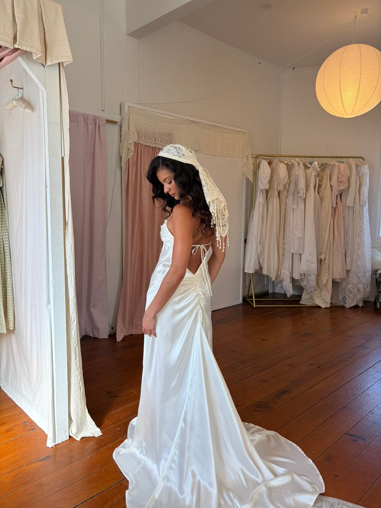 Vintage y2k ivory satin wedding dress with train
