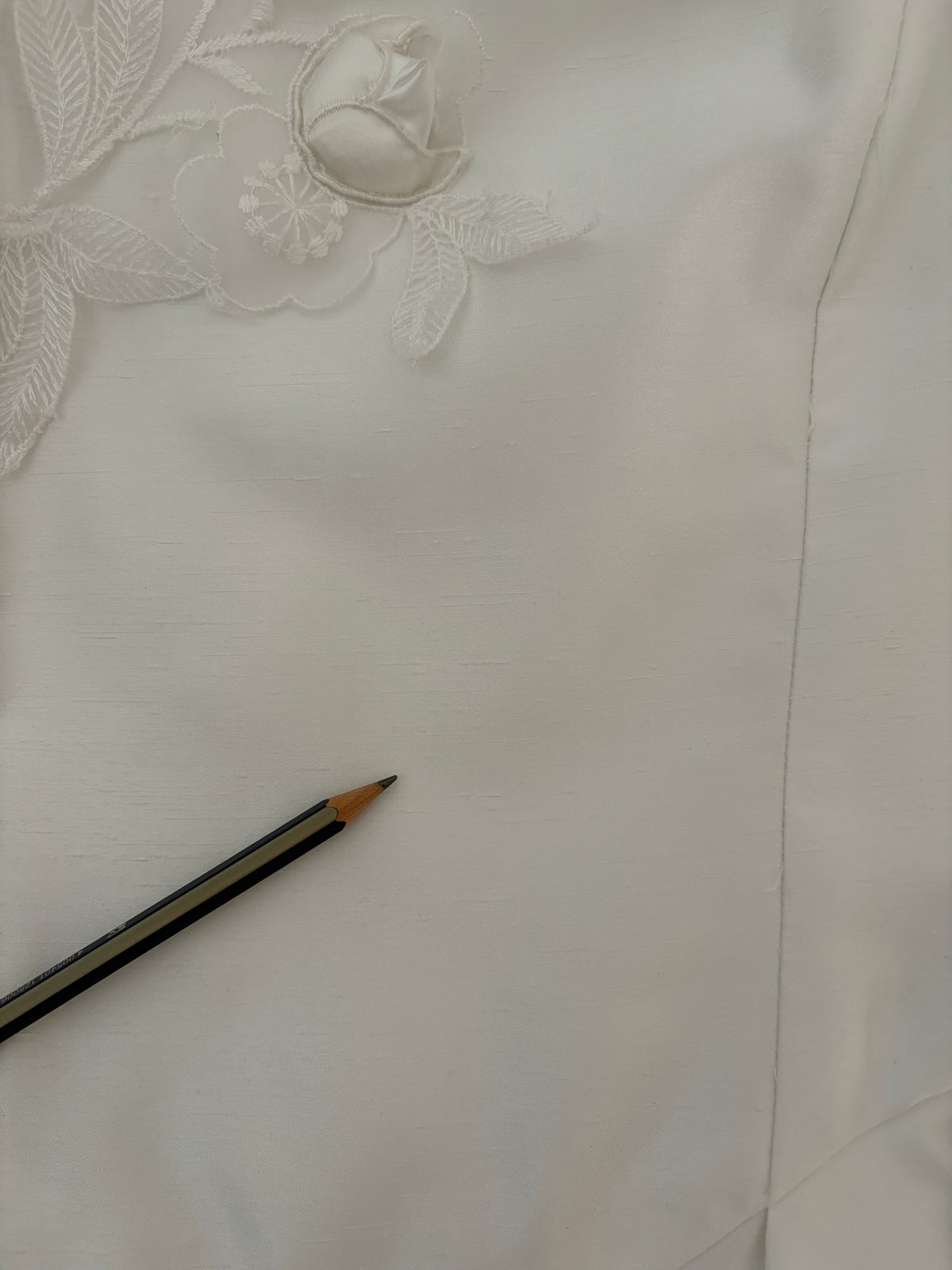 Vintage 90s ivory basque waist puff sleeve wedding gown 3D floral appliqué