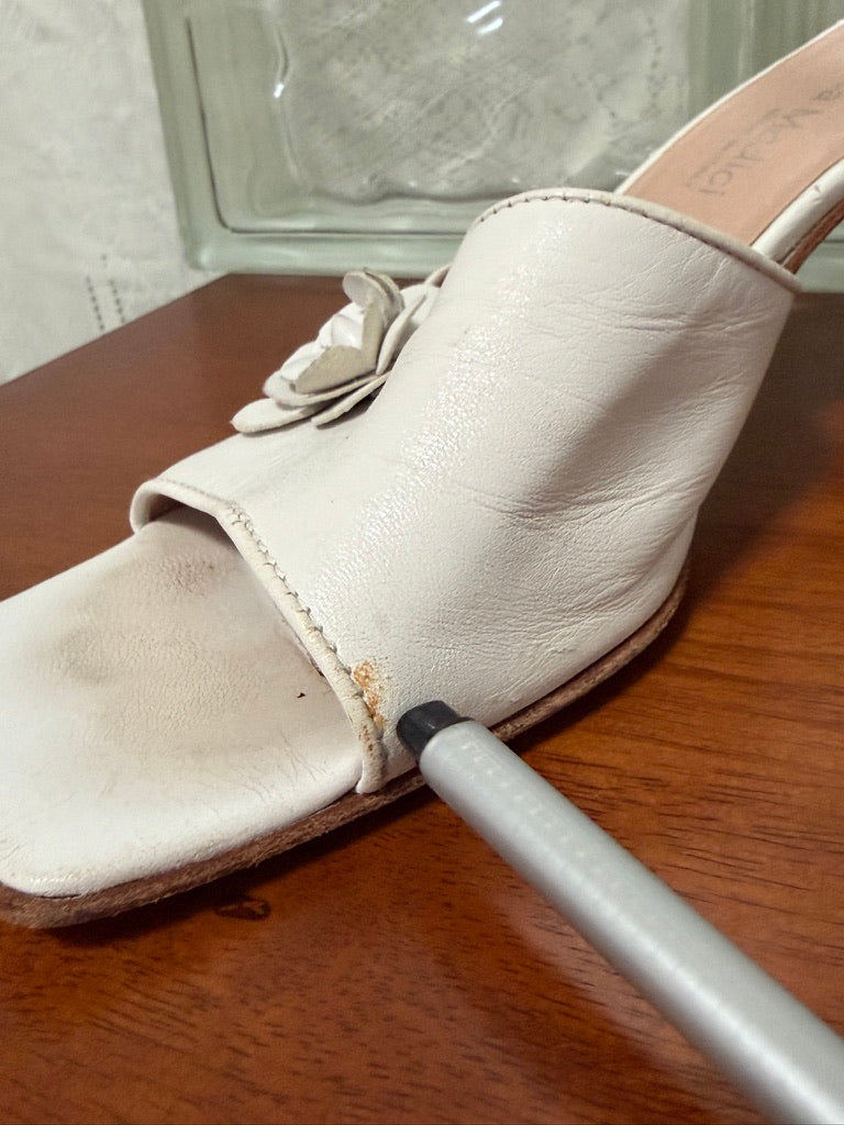 Vintage Anita Medici white leather square toe mules