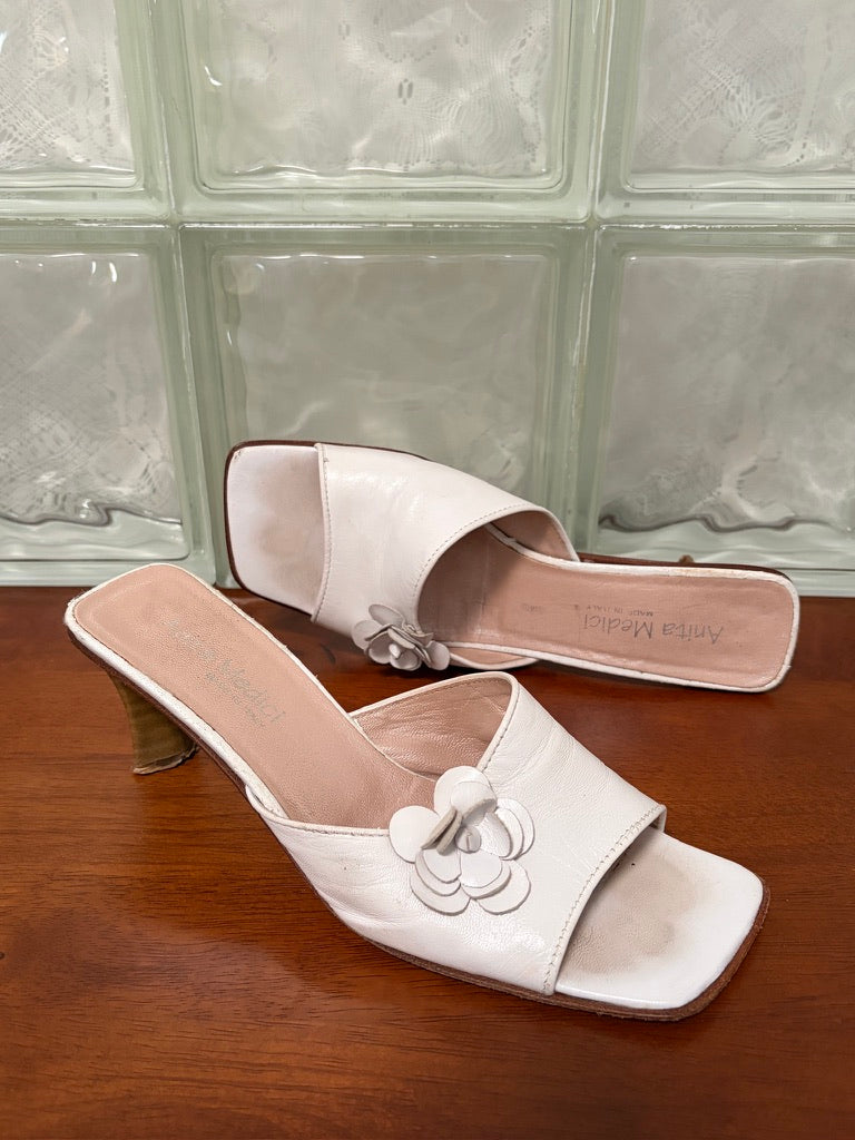 Vintage Anita Medici white leather square toe mules