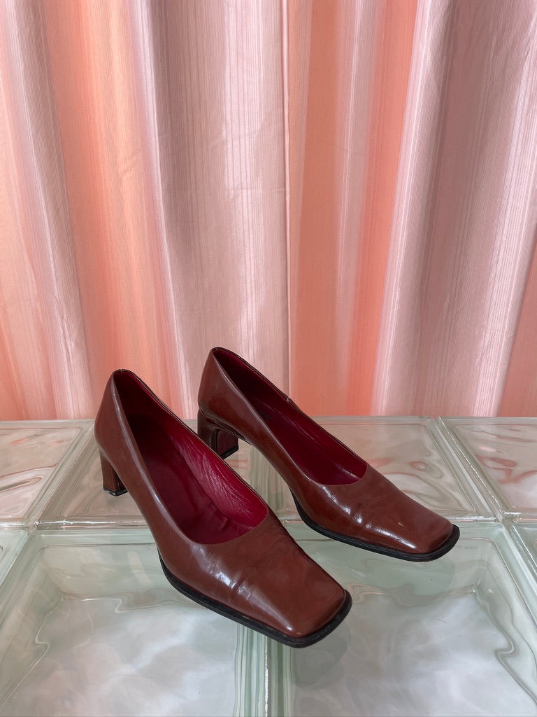 Macri Venezia brown patent leather square toe heels size 37
