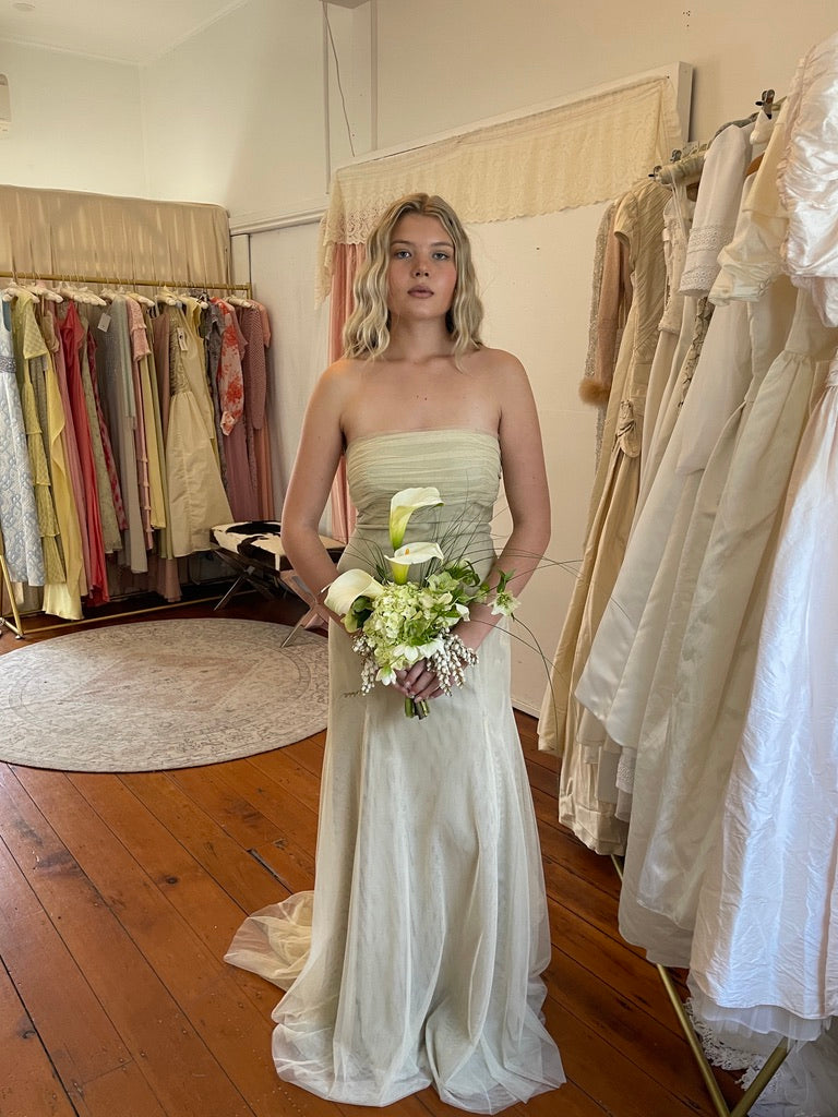 Vintage Y2K Vera Wang strapless mesh gown sand