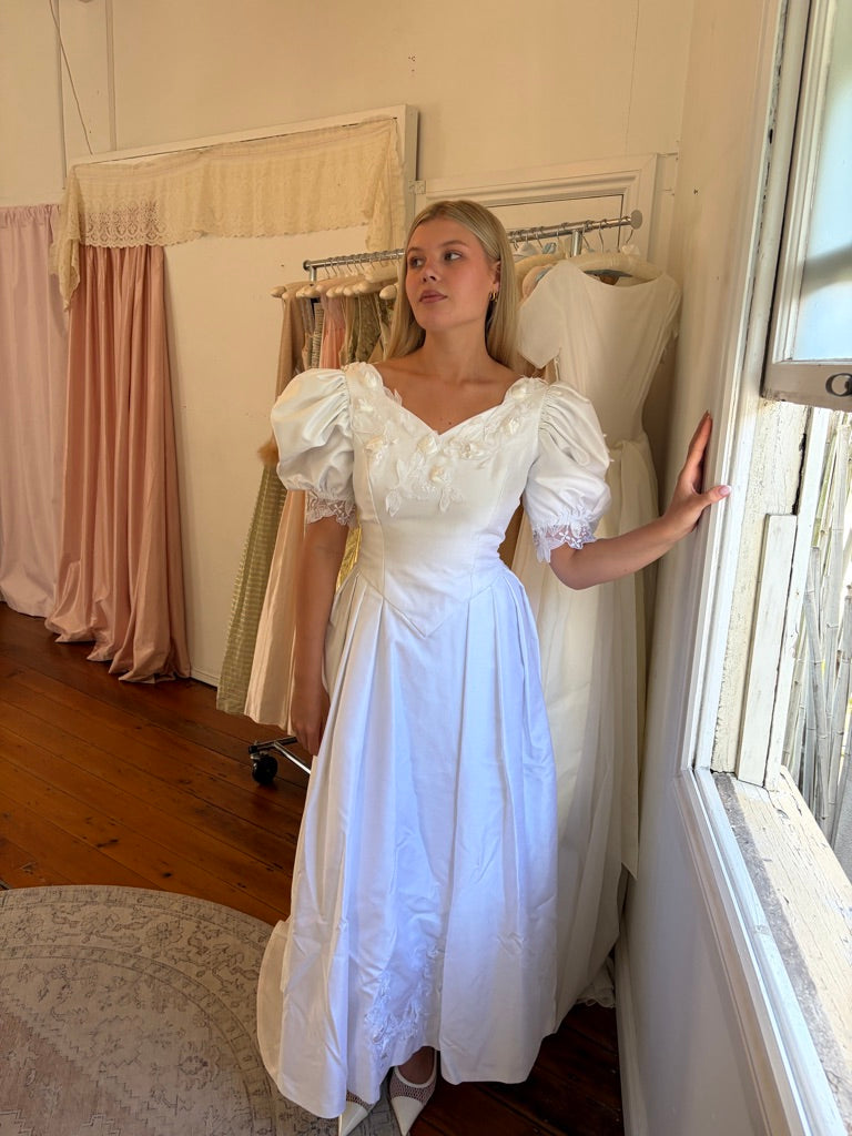 Vintage 90s ivory basque waist puff sleeve wedding gown 3D floral appliqué