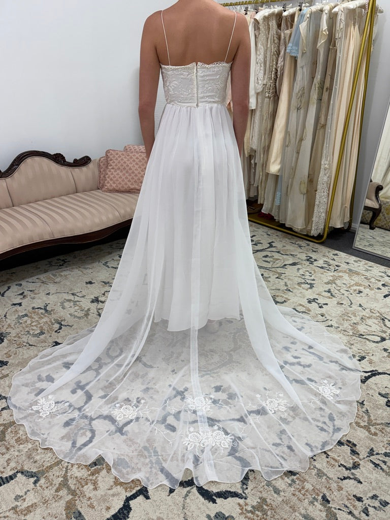 Vintage 70s ivory wedding dress with long sleeve bolero and train