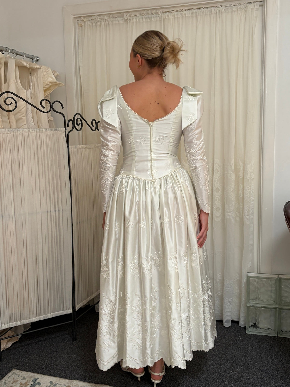 Vintage 80s satin basque waist long sleeve wedding gown with bows