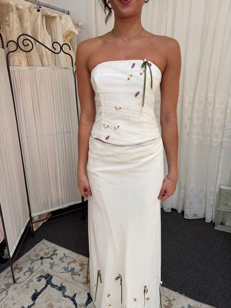 Vintage 90s Ivory corset and maxi skirt set with rosettes