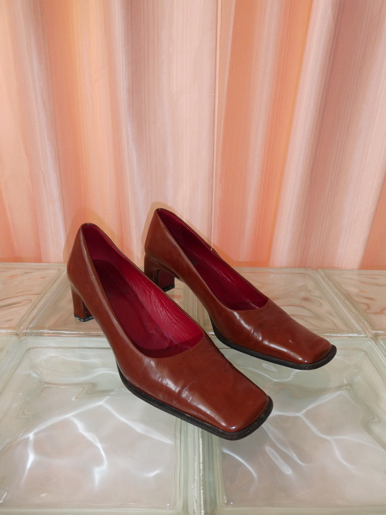 Macri Venezia brown patent leather square toe heels size 37