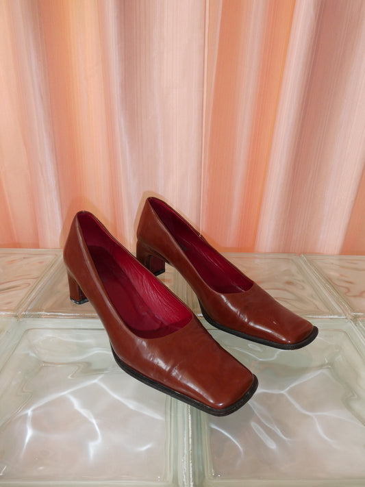 Macri Venezia brown patent leather square toe heels size 37