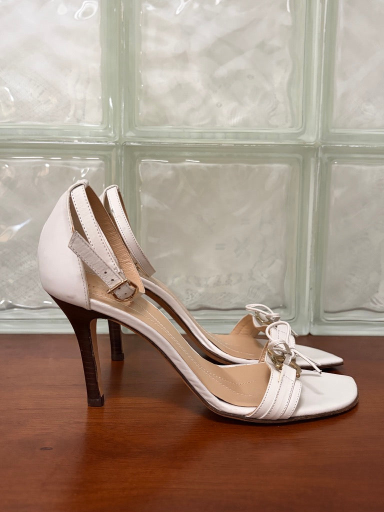 Vintage Kate Spade white leather stiletto heels with bow