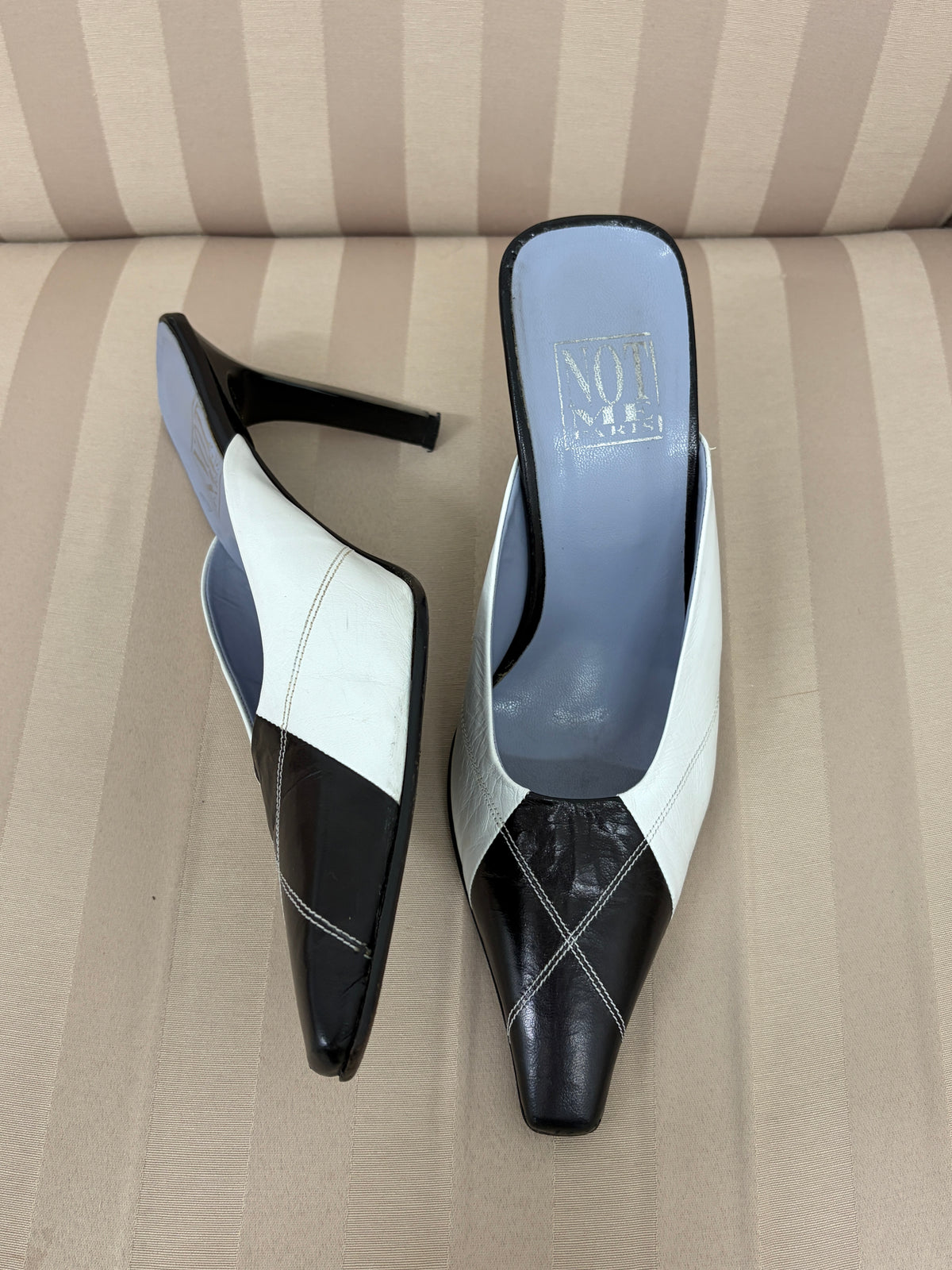 Vintage 90s NMP two tone pointed toe mule heels
