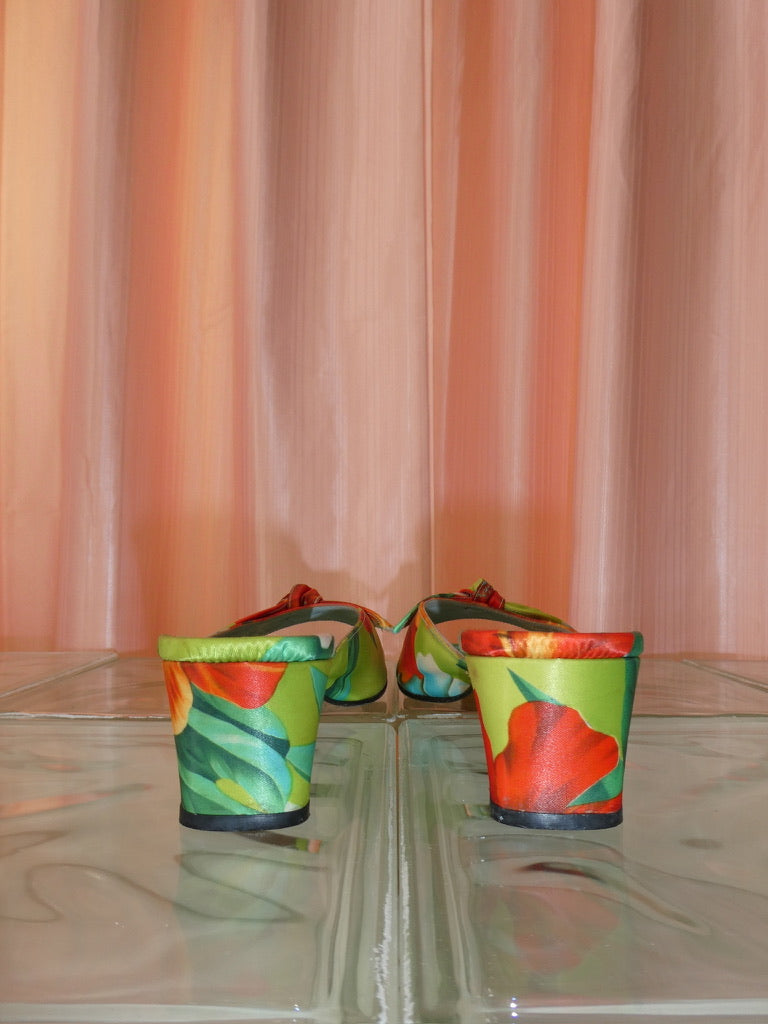 Neo Classique floral kitten heels with bow size 37.5