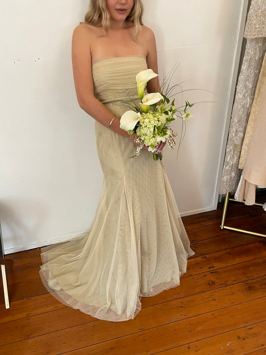 Vintage Y2K Vera Wang strapless mesh gown sand