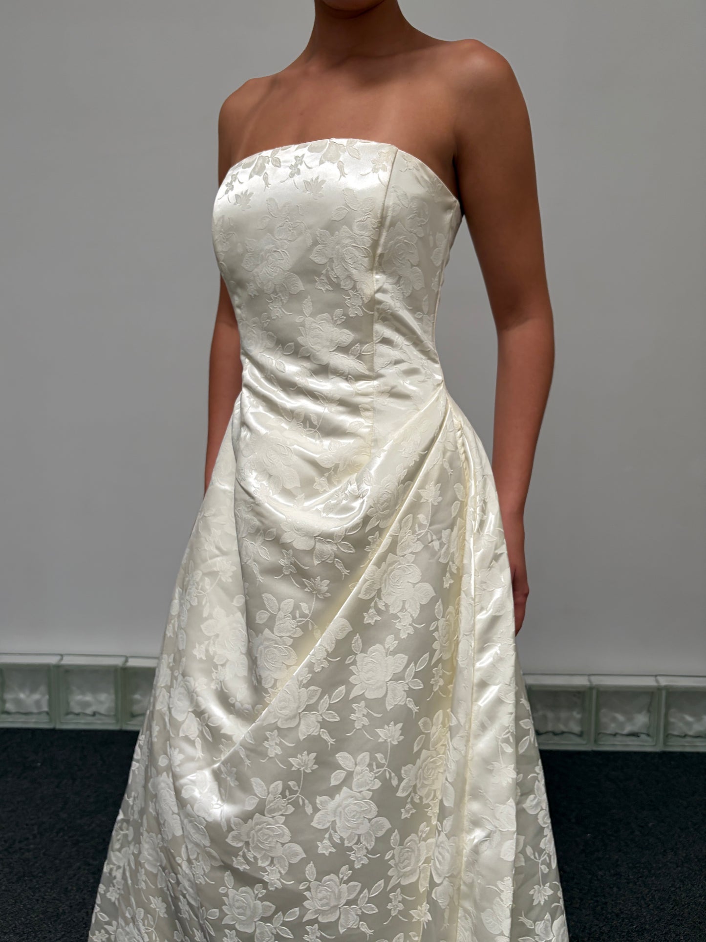Vintage y2k cream satin strapless brocade wedding gown