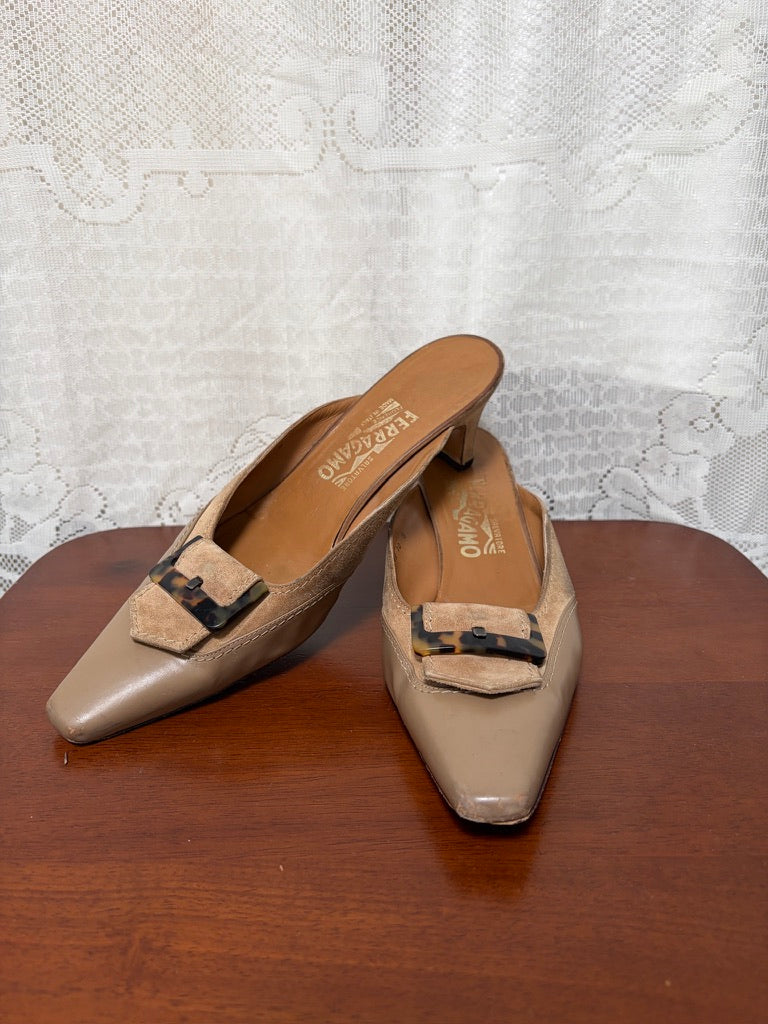 Vintage Salvatore Ferragamo suede buckle pointed toe kitten heels