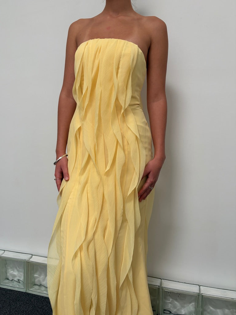 Vintage y2k Vera Wang yellow strapless ruffle gown