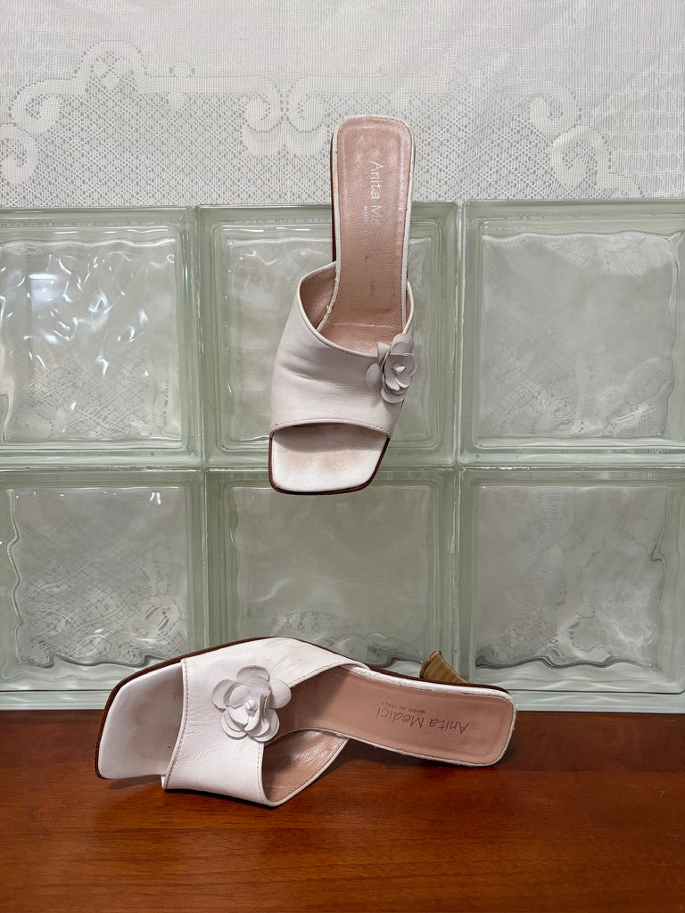 Vintage Anita Medici white leather square toe mules