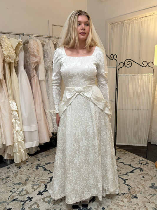 Vintage 60s Ivory drop waist long sleeve wedding gown with bow detail