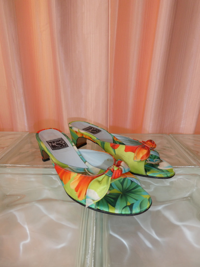 Neo Classique floral kitten heels with bow size 37.5