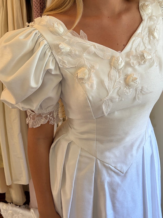 Vintage 90s ivory basque waist puff sleeve wedding gown 3D floral appliqué
