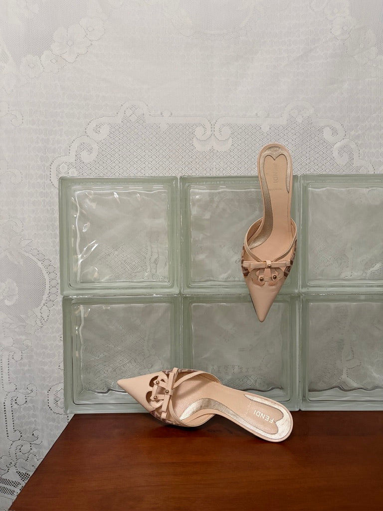 Vintage Fendi cream pointed toe monogrammed kitten heels with bow