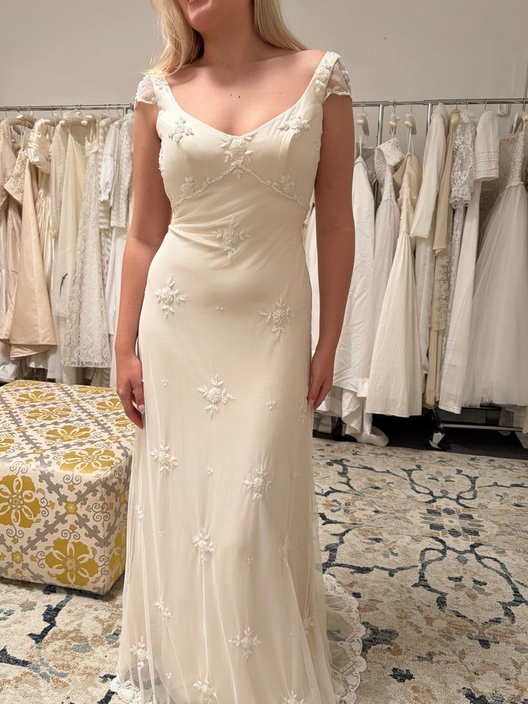 Vintage 00s Wendy Makin backless beaded wedding dress