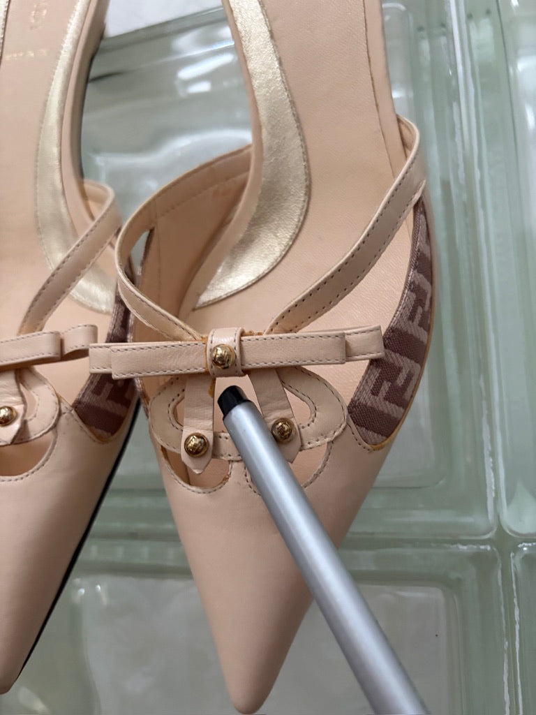 Vintage Fendi cream pointed toe monogrammed kitten heels with bow