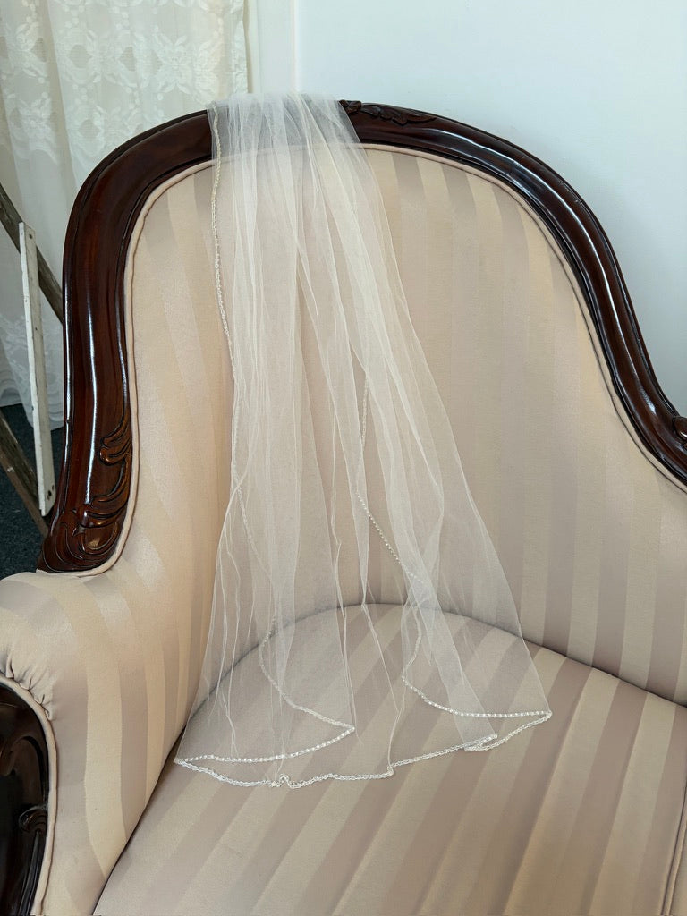Vintage y2k ivory elbow veil with rhinestone edging