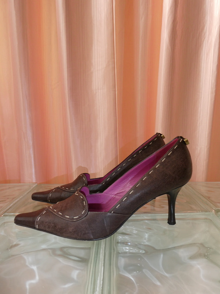 Vintage Escada Pumps with white heart stitching size 40