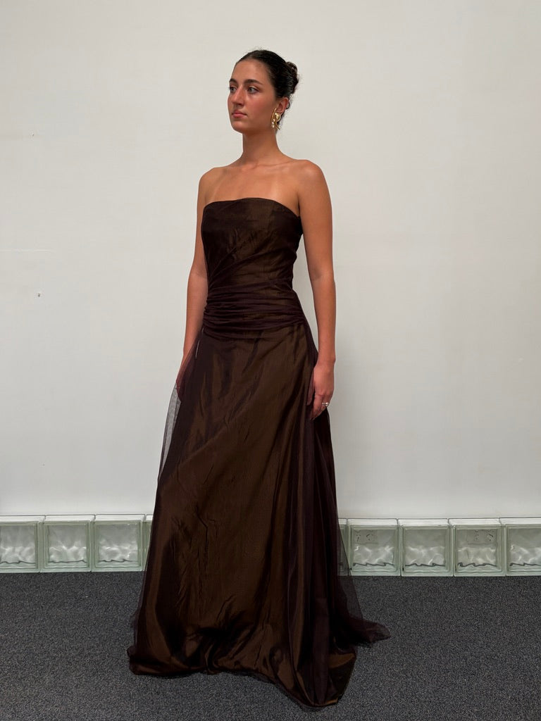 Vintage y2k Vera Wang chocolate brown strapless gathered tulle gown