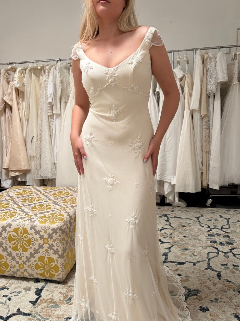 Vintage 00s Wendy Makin backless beaded wedding dress