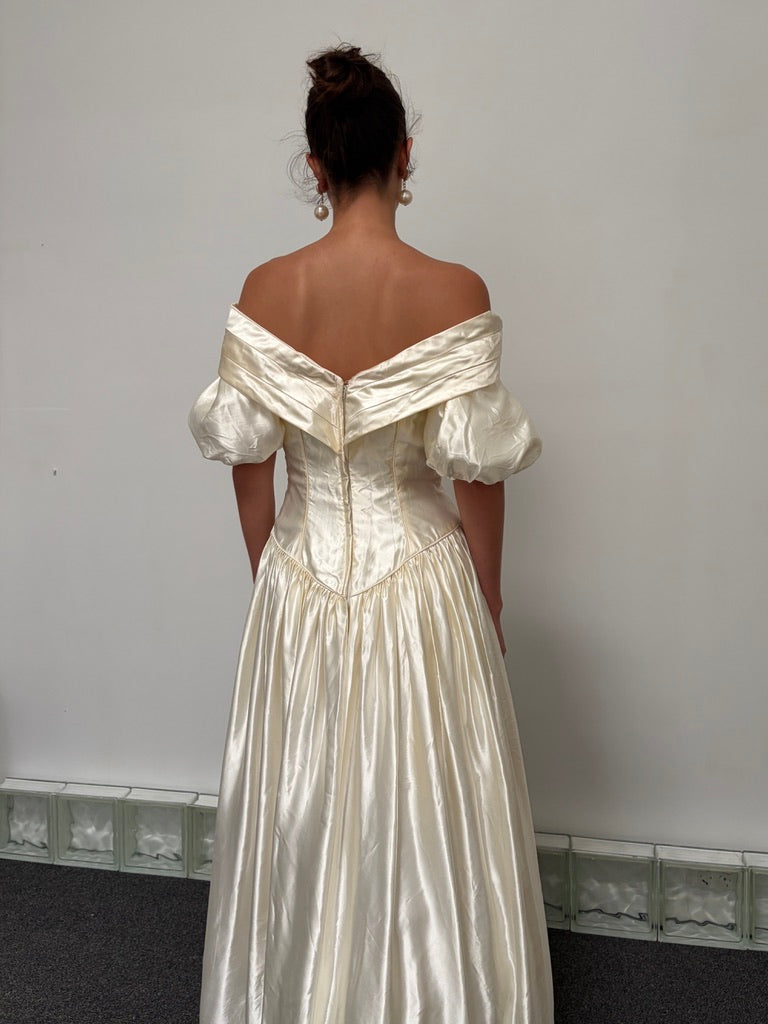 Vintage 90s cream satin basque waist princess wedding dress