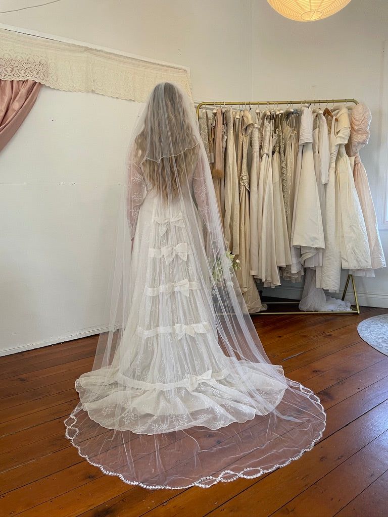Vintage 50s Flocked Velvet Jacquard Wedding Gown with Bow Train