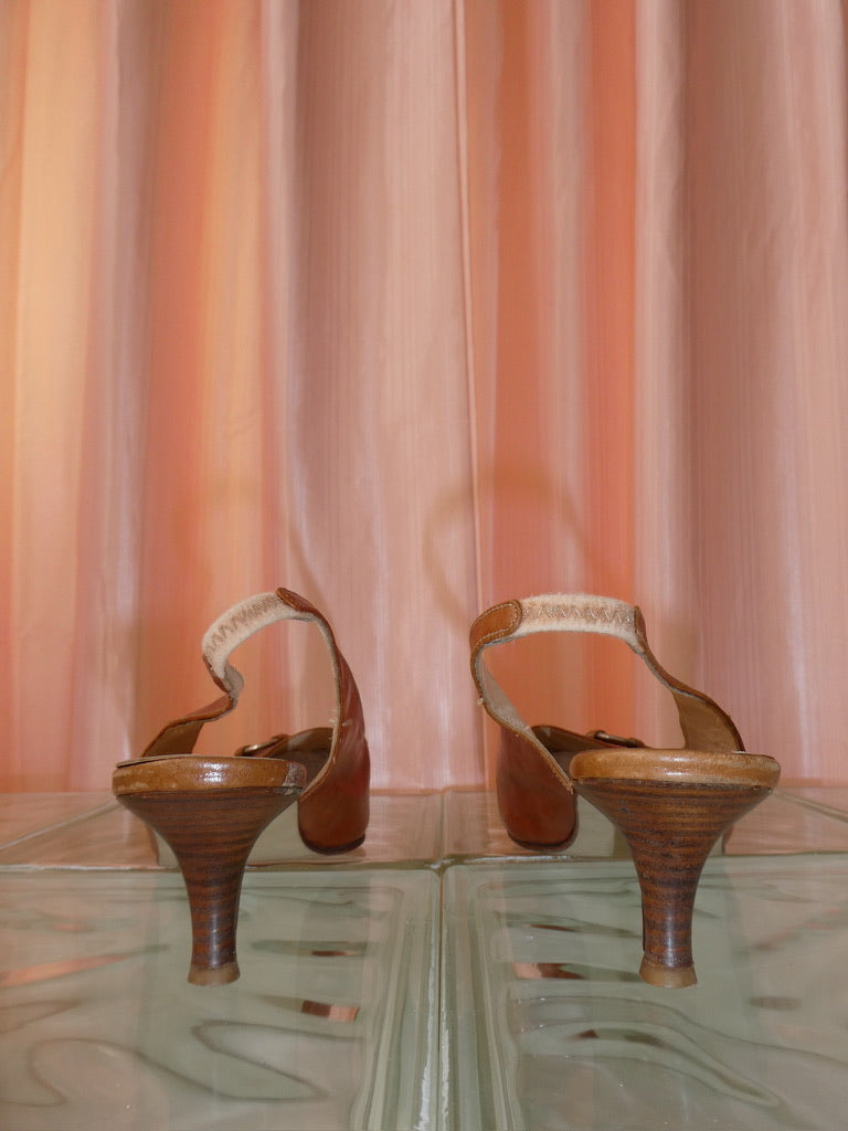 Taranto tan leather sling back kitten heels size 39