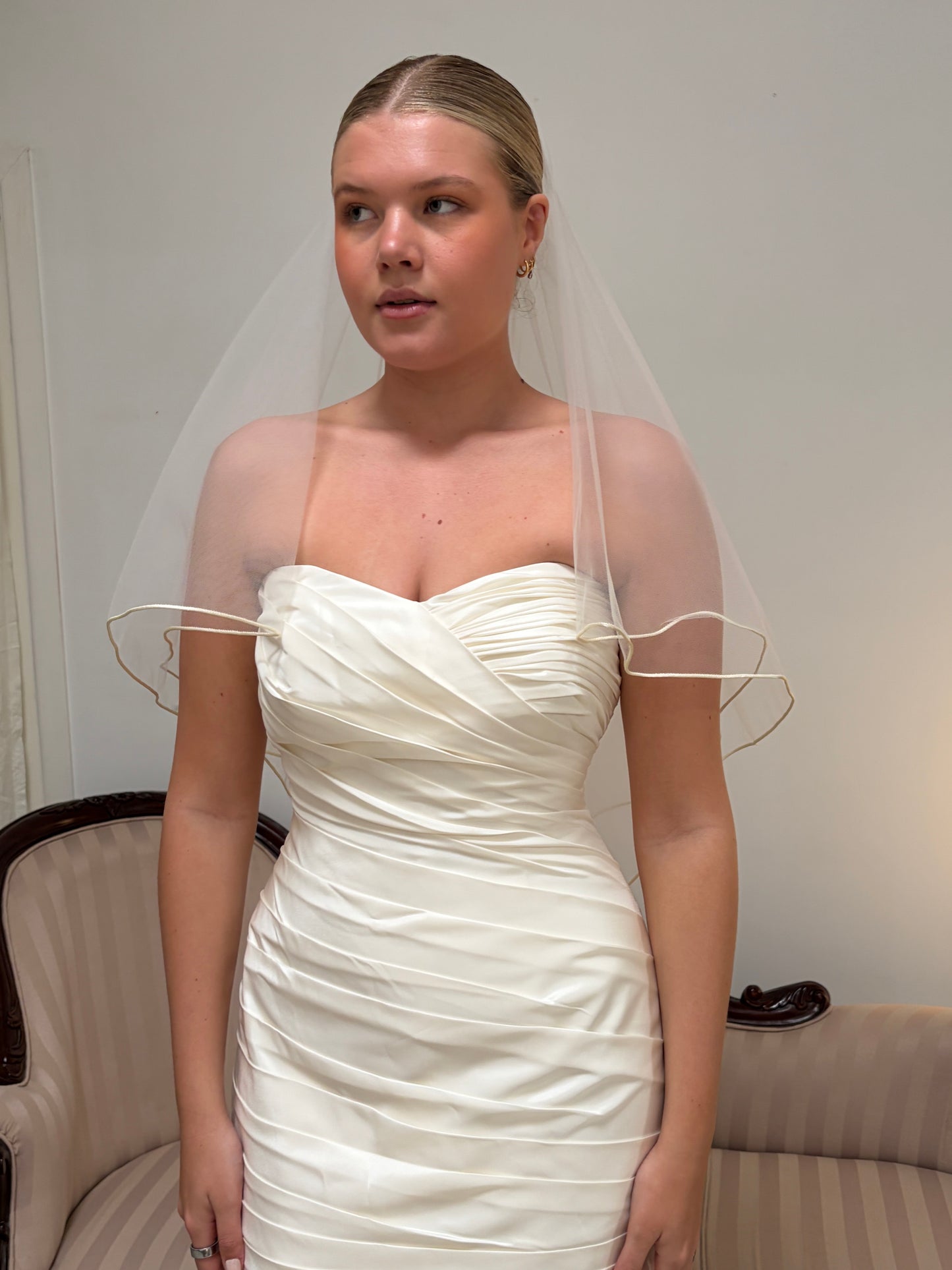 Vintage 90s ivory fingertip veil with thin satin nylon trim