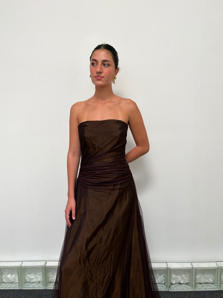Vintage y2k Vera Wang chocolate brown strapless gathered tulle gown