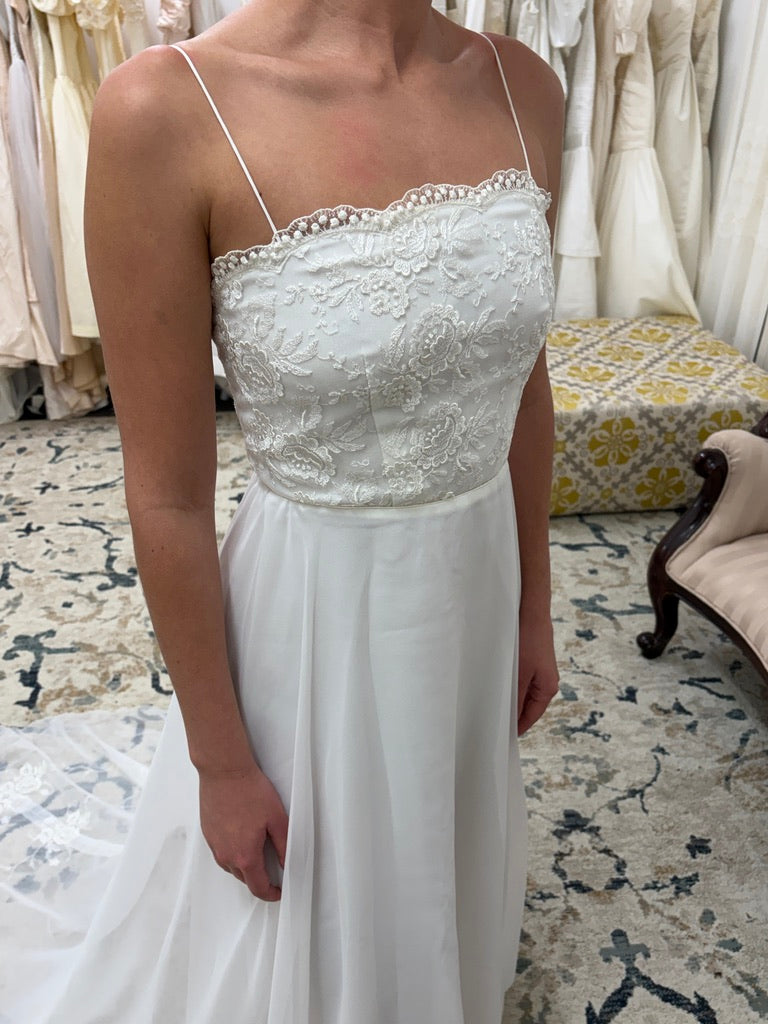 Vintage 70s ivory wedding dress with long sleeve bolero and train
