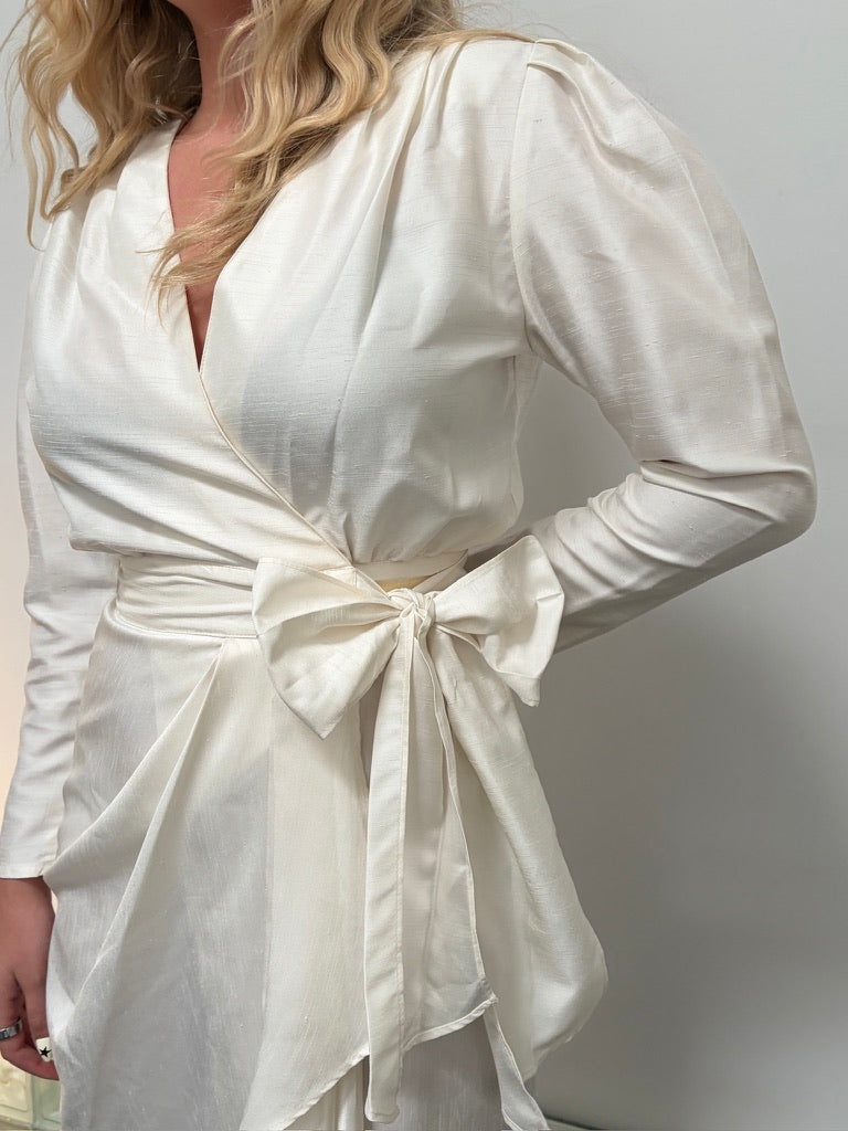 Vintage 80s bridal long sleeve midi dress with bow