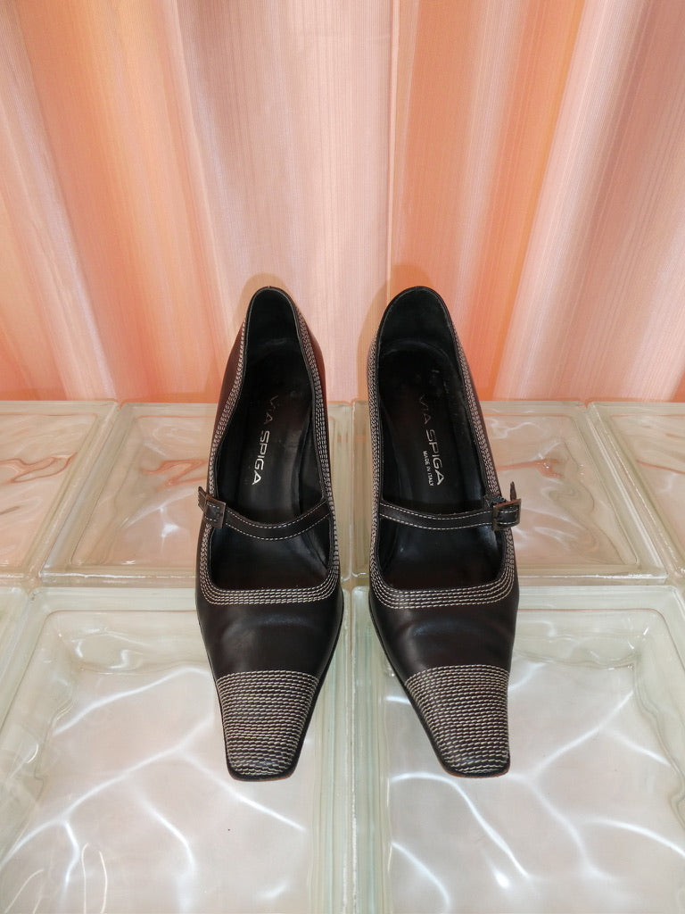 Via Spiga black pointed toe leather heels with white stitching size 38