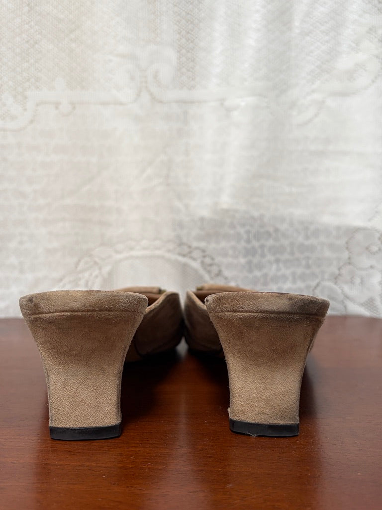 Vintage Salvatore Ferragamo suede buckle pointed toe kitten heels