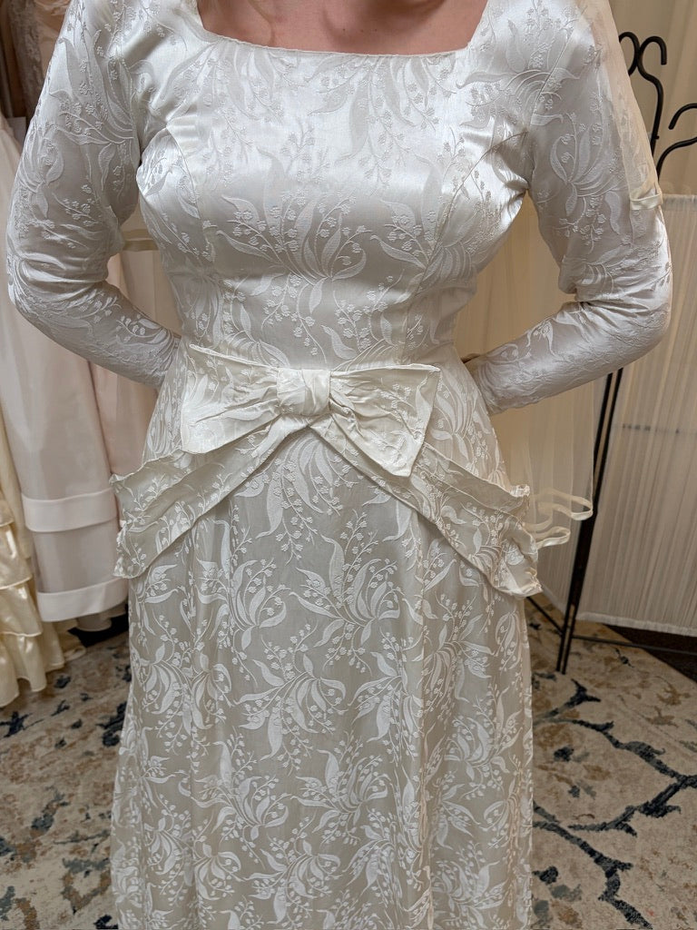 Vintage 60s Ivory drop waist long sleeve wedding gown with bow detail