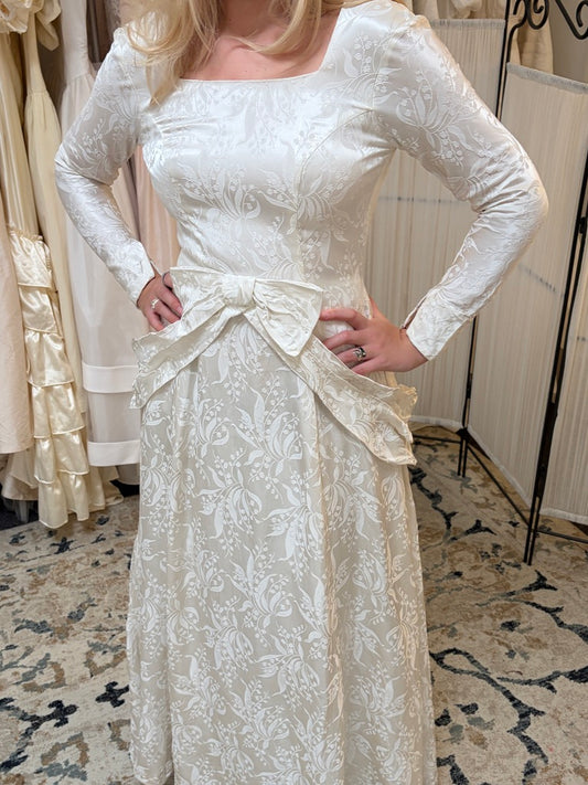 Vintage 60s Ivory drop waist long sleeve wedding gown with bow detail