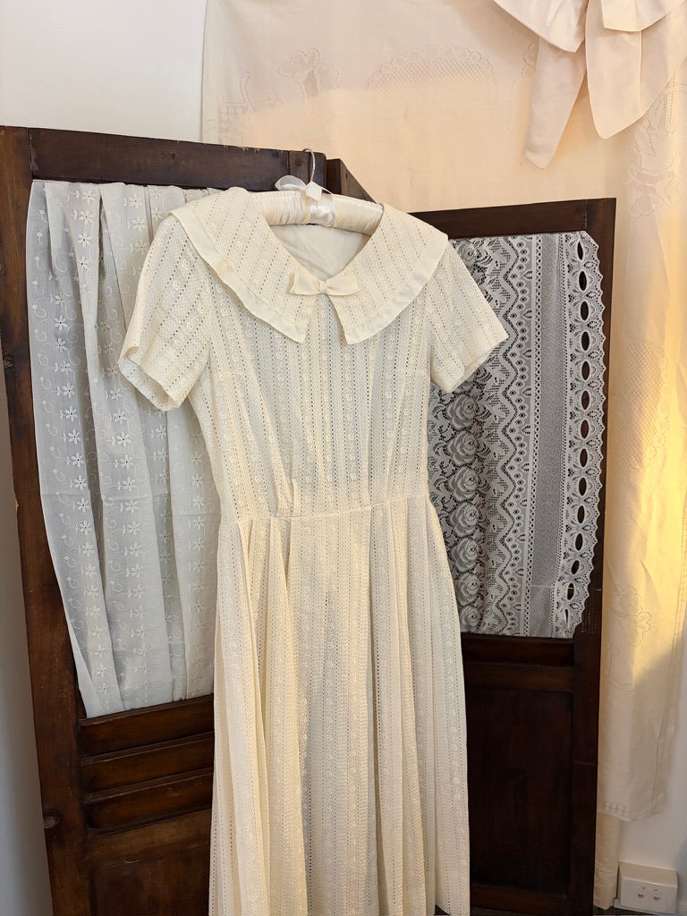 Vintage 50s ivory cotton broderie anglaise midi dress with sailor collar