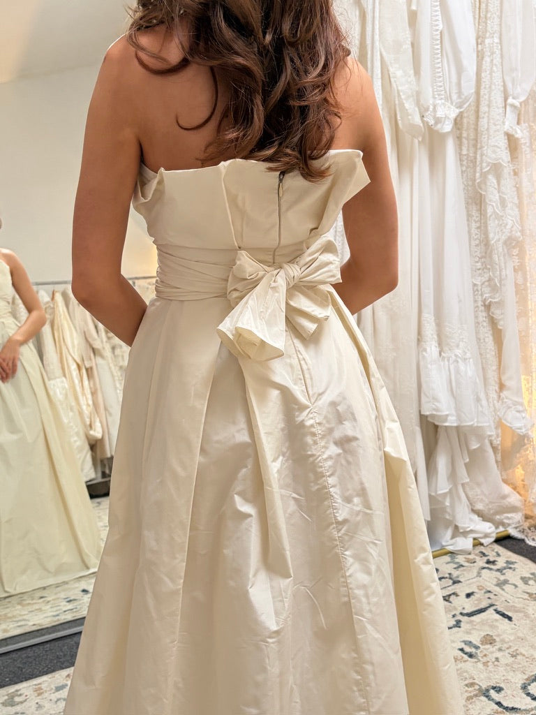 Vintage 00s cream taffeta strapless wedding dress with waist tie