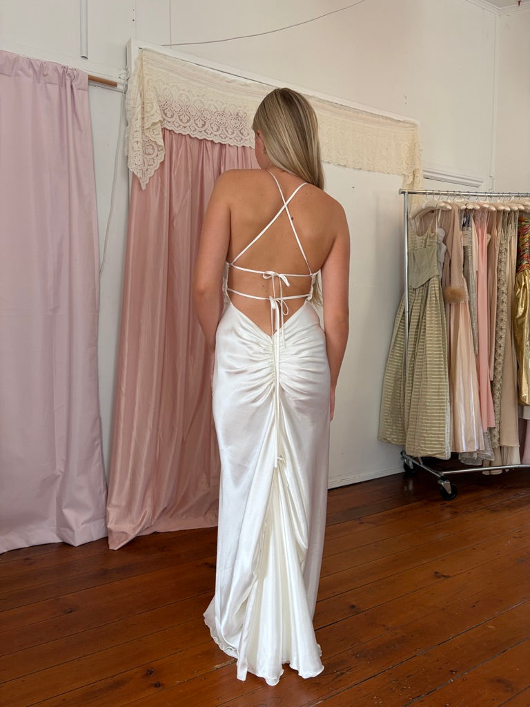 Vintage y2k ivory satin open back wedding dress with train